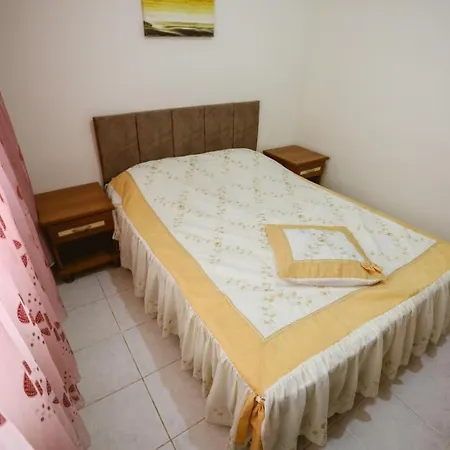 Aparthotel Izol Evleri